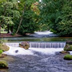 Handgehaltene Langzeitbelichtung an der Isar - München